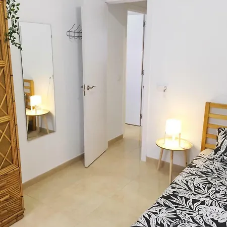 Rosas Beach Flat By Canary365 Apartment